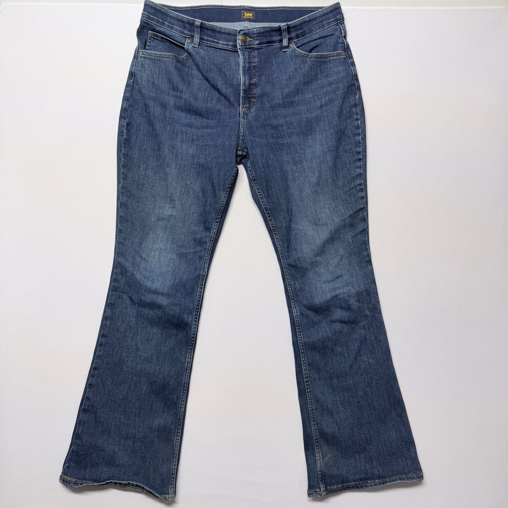 Lee Womens Bootcut Jeans Medium Wash Stretch Denim Size 18M